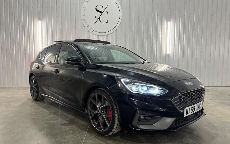 Used 2021 Ford Focus ST Hatchback | £15,995 (Super price) - Image 1/4