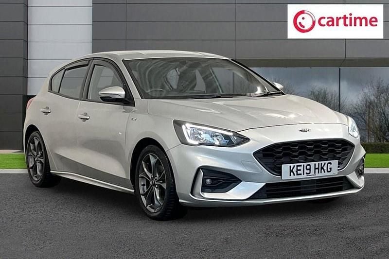 Silver Used 2019 Ford Focus ST-Line Hatchback | £9,500 (Fair price) - Image 1/4