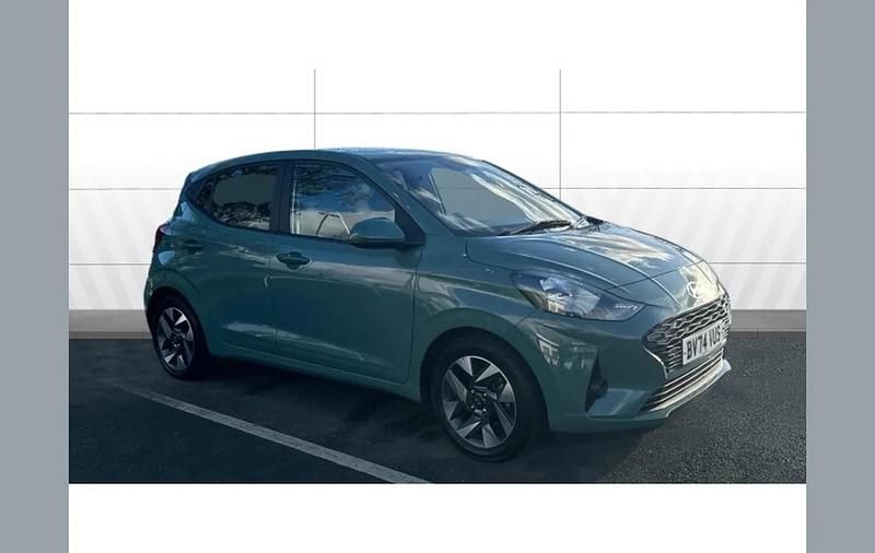 Used Hyundai i10 Advanced 79 HP (58 kW) 2024 Green Hatchback