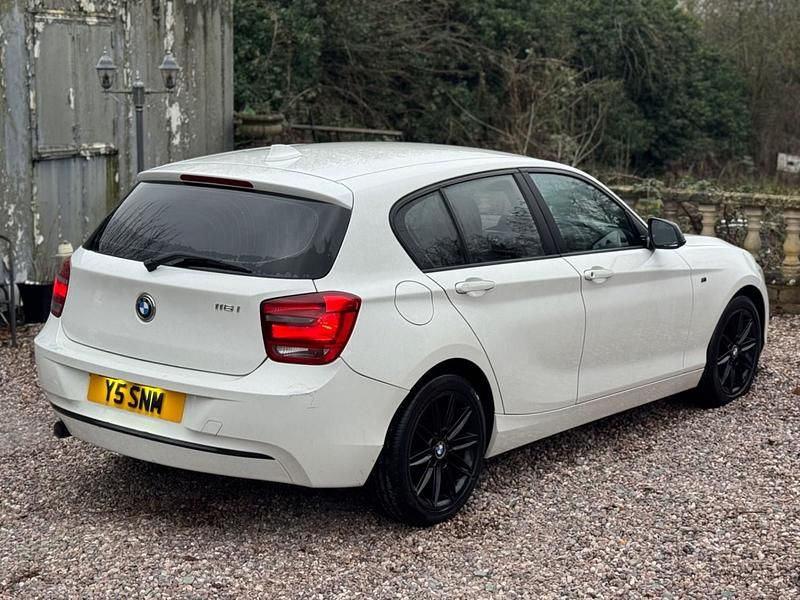 Used BMW 116 Sport Line 2012 White Hatchback
