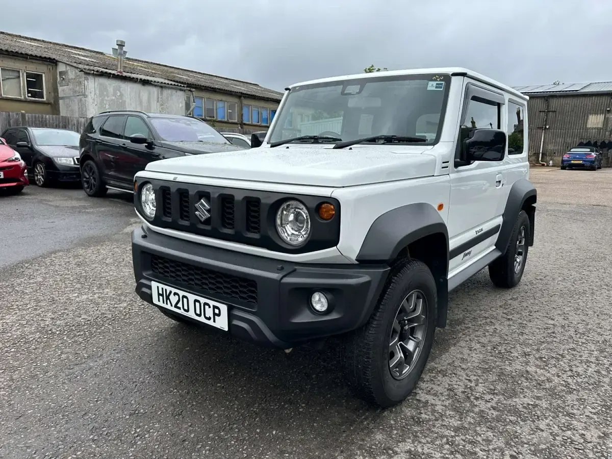 Usado Suzuki Jimny SZ5 102 CV (75 kW) 2020 Blanco SUV