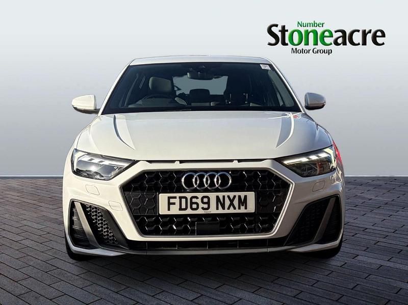Used Audi A1 S-Line 94 HP (69 kW) 2019 White SUV