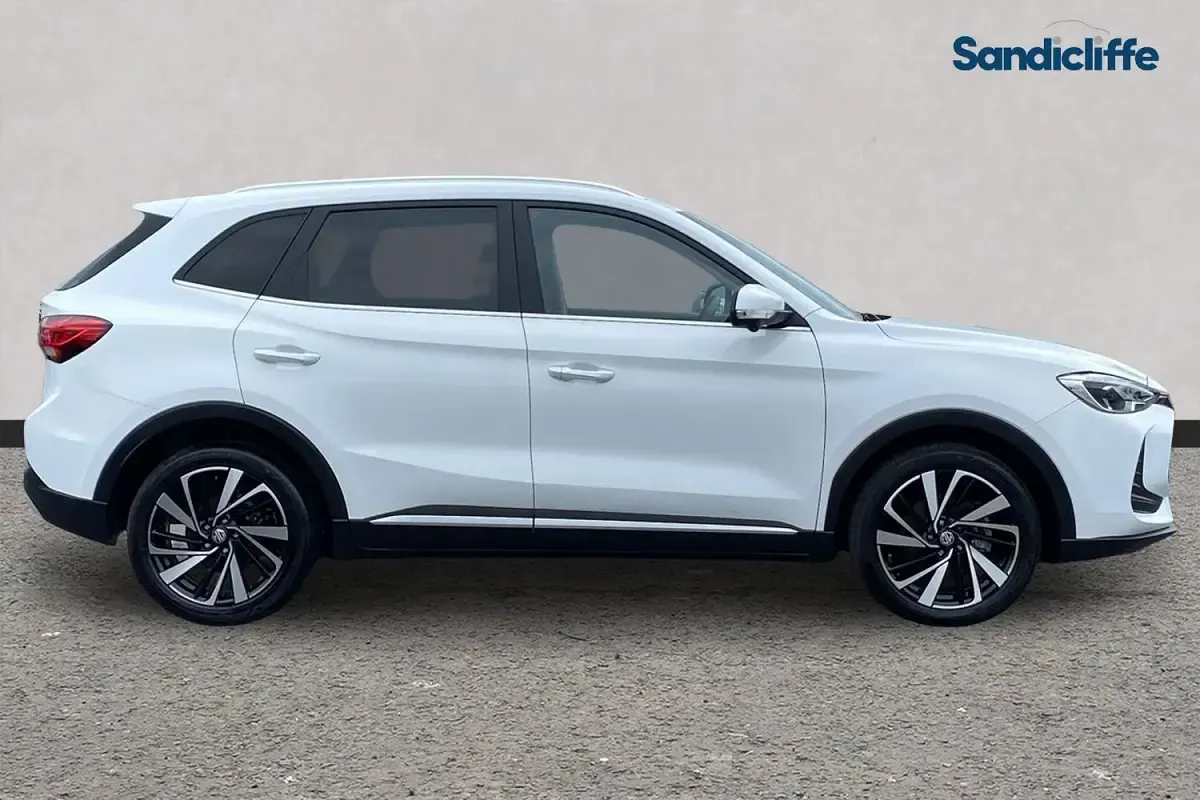 Used MG ZS Trophy 196 HP (144 kW) 2024 Solid  arctic white SUV