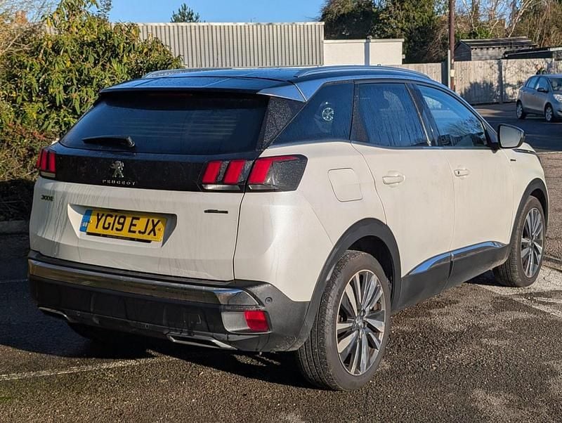 Used Peugeot 3008 GT-line 131 HP (96 kW) 2019 White Hatchback