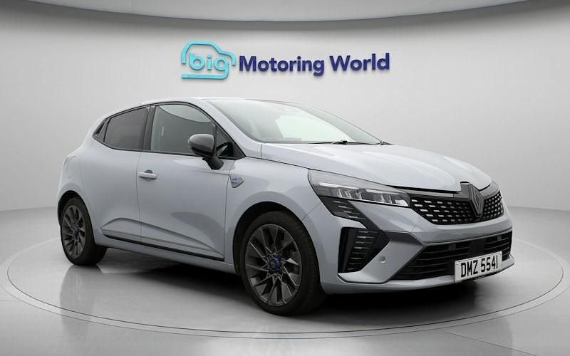 Used Renault Clio V Esprit Alpine 143 HP (105 kW) 2024 Grey Hatchback