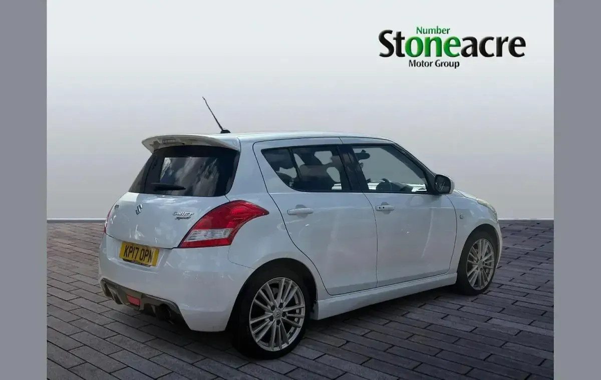 Begagnad Suzuki Swift Sport 136 HK (100 kW) 2017 Vit Halvkombi