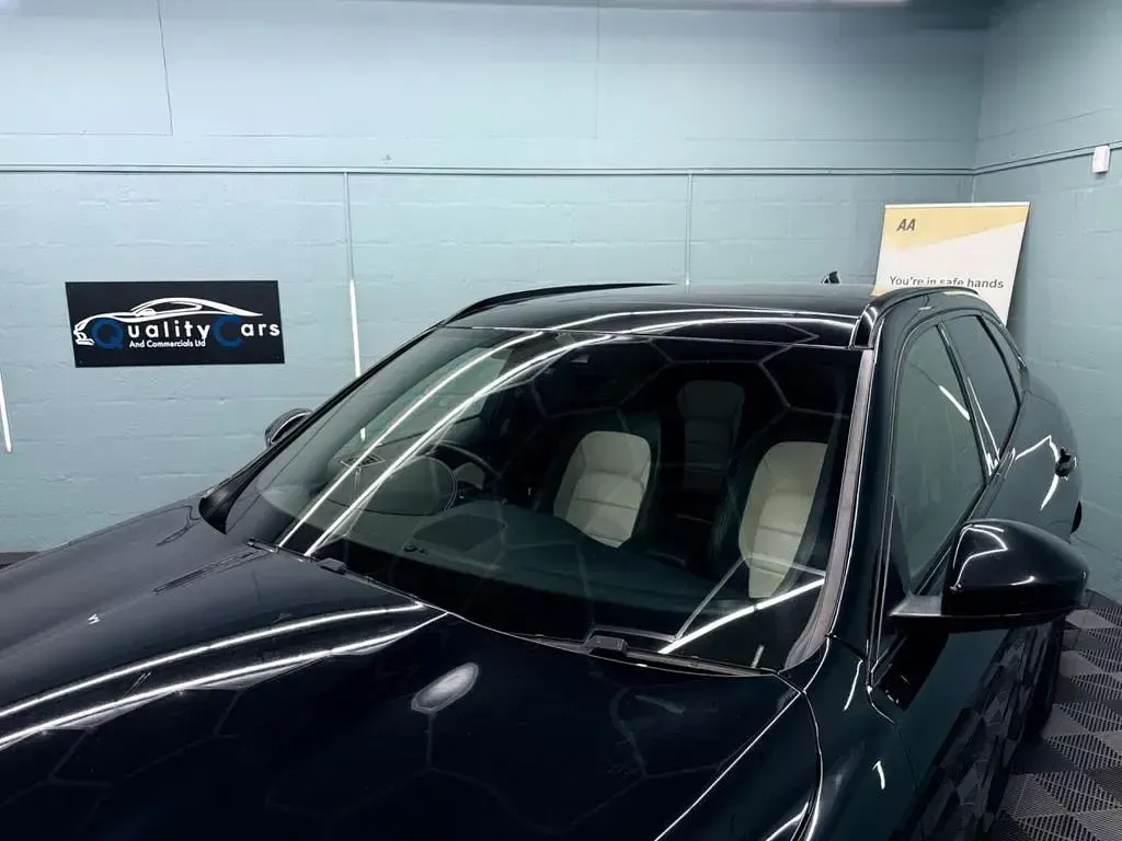 Used Jaguar F-Pace R-Sport 180 HP (132 kW) 2018 Black SUV