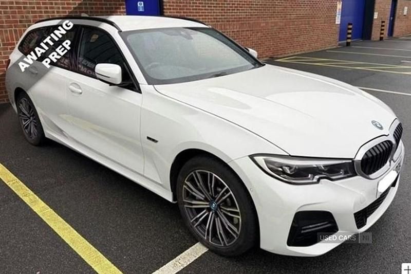 Used BMW 330e M Sport 288 HP (211 kW) 2022 White Estate