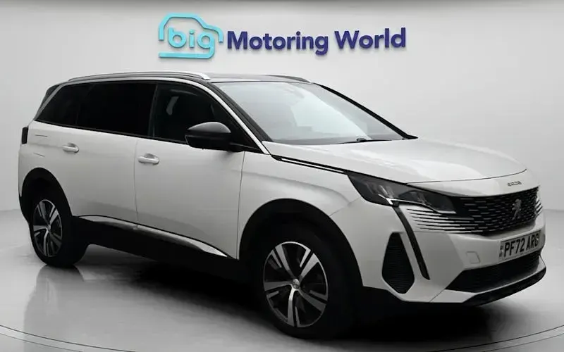 Used Peugeot 5008 Allure+ 131 HP (96 kW) 2023 SUV