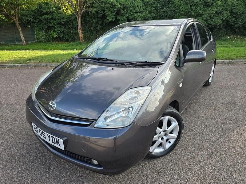 Grey Used 2006 Toyota Prius T4 Hatchback | £3,950 (A bit pricey) - Image 1/4