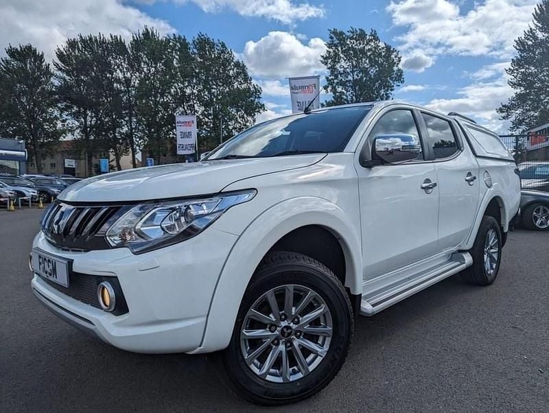 Used Mitsubishi L200 178 HP (130 kW) 2018 White Pickup