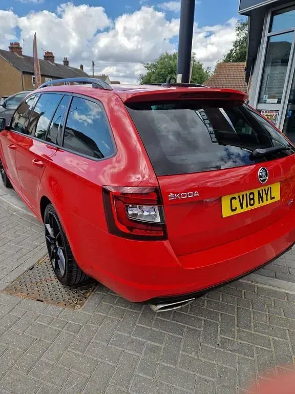 Used Skoda Octavia vRS 190 HP (139 kW) 2018 Red Estate