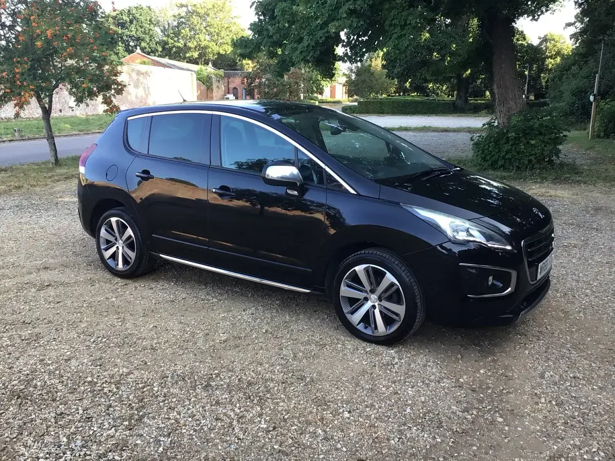 Used Peugeot 3008 Allure 120 HP (88 kW) 2016 Black Hatchback
