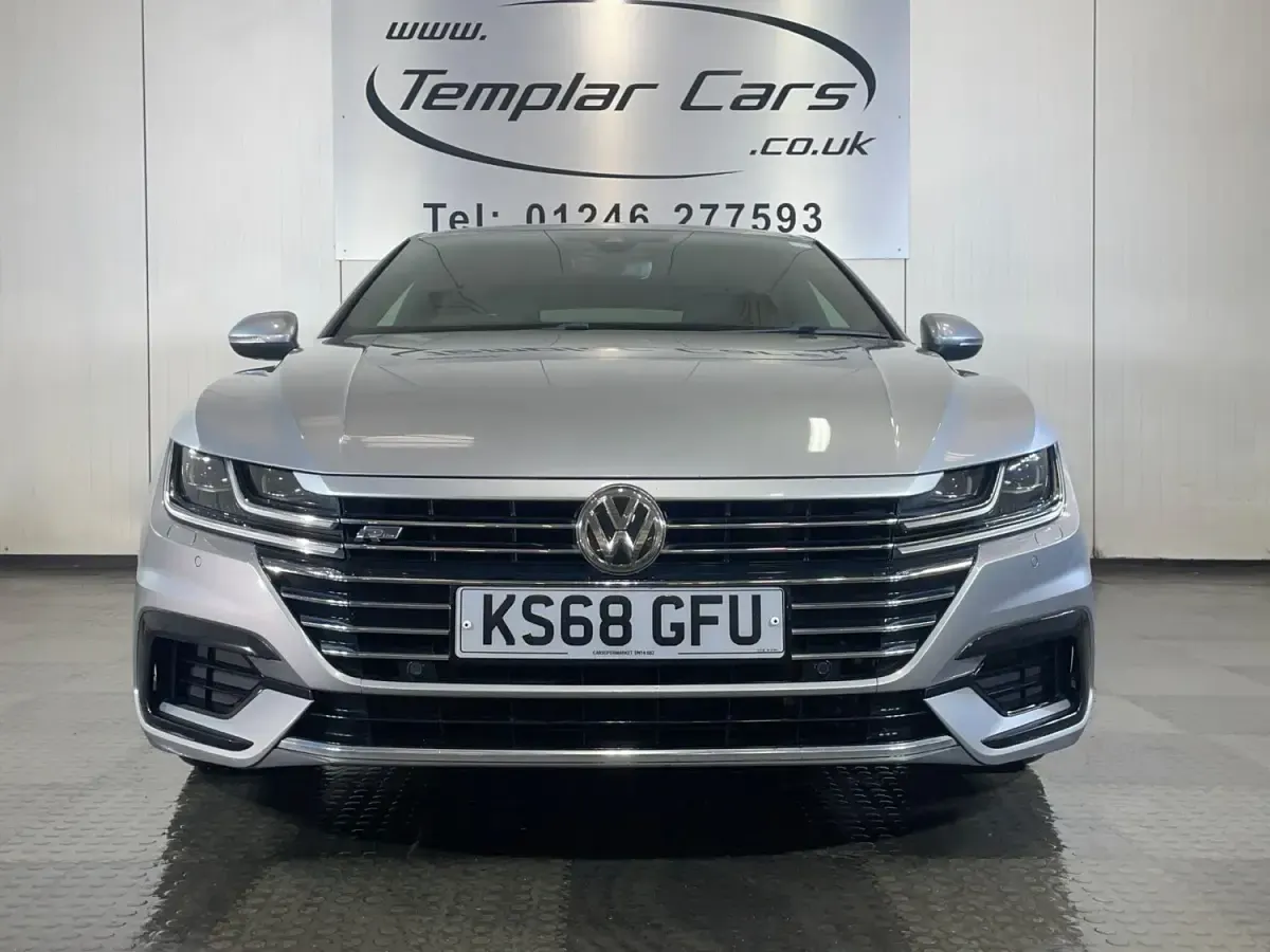 Begagnad VW Arteon R-line 190 HK (139 kW) 2018 Silver Halvkombi