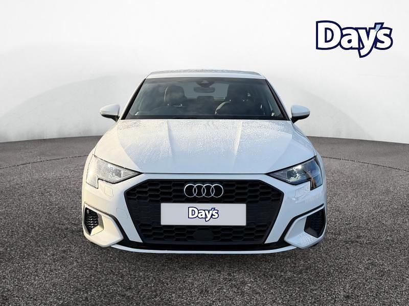 Usado Audi A3 150 HP (110 kW) 2022 Branco Sedan