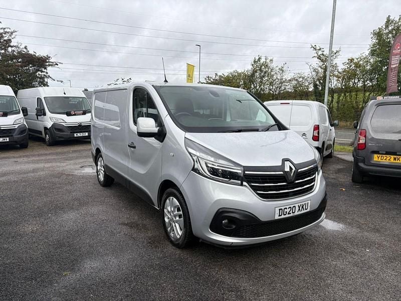 Used Renault Trafic 2020 Silver MPV