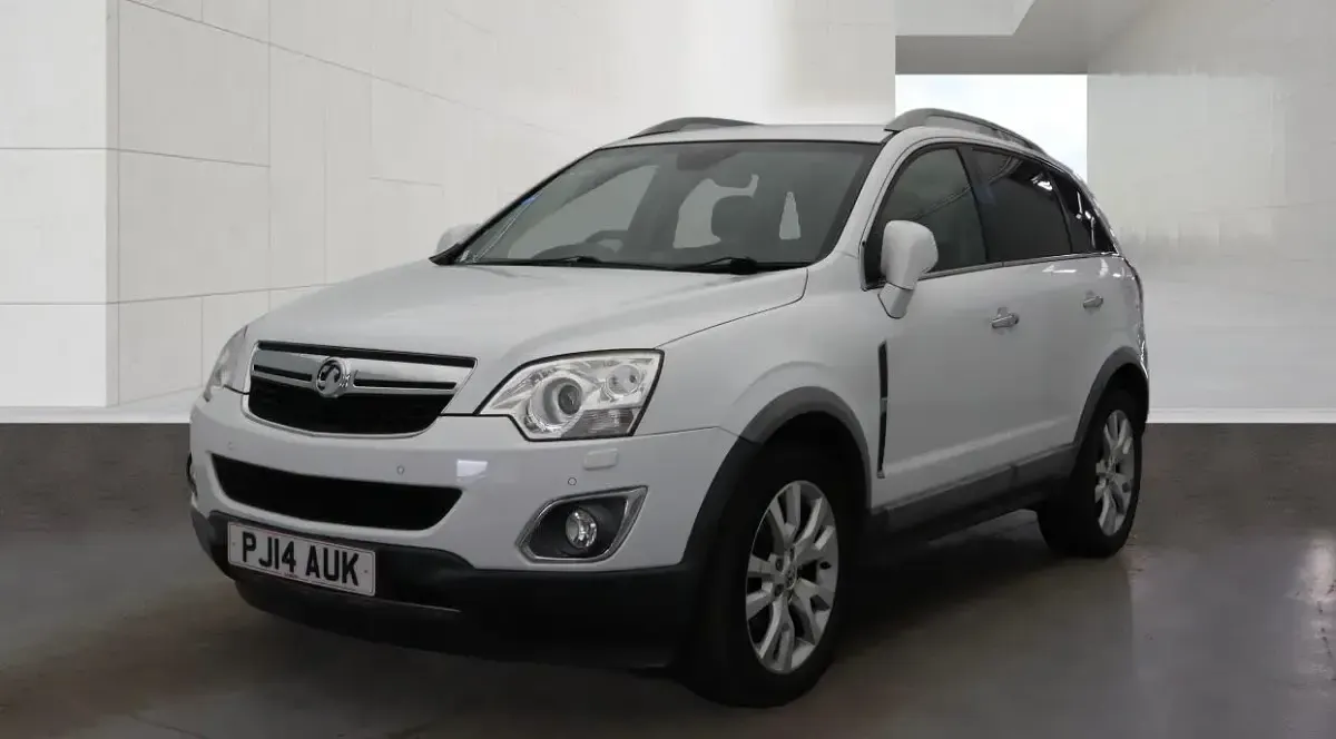 Used Vauxhall Antara 163 HP (119 kW) 2014 White SUV