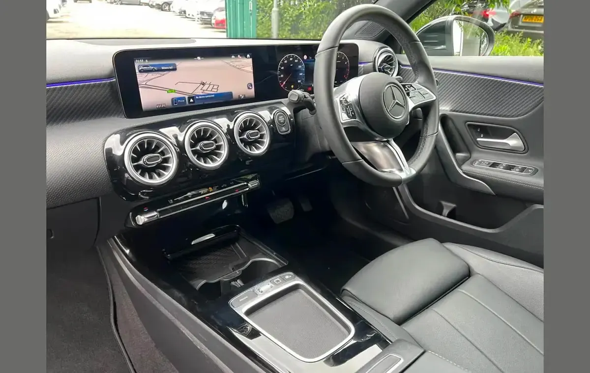 Used Mercedes A180 Executive 134 HP (98 kW) 2025 Black Hatchback