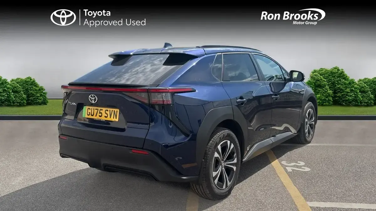 Used Toyota bZ4X 150 kW (204 HP) 2025 Blue SUV