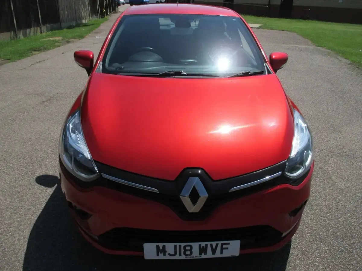 Used Renault Clio Dynamique 90 HP (66 kW) 2018 Red Hatchback