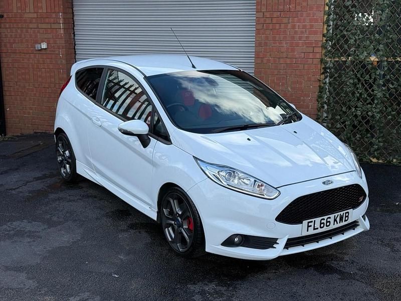Used Ford Fiesta ST 2016 White Hatchback