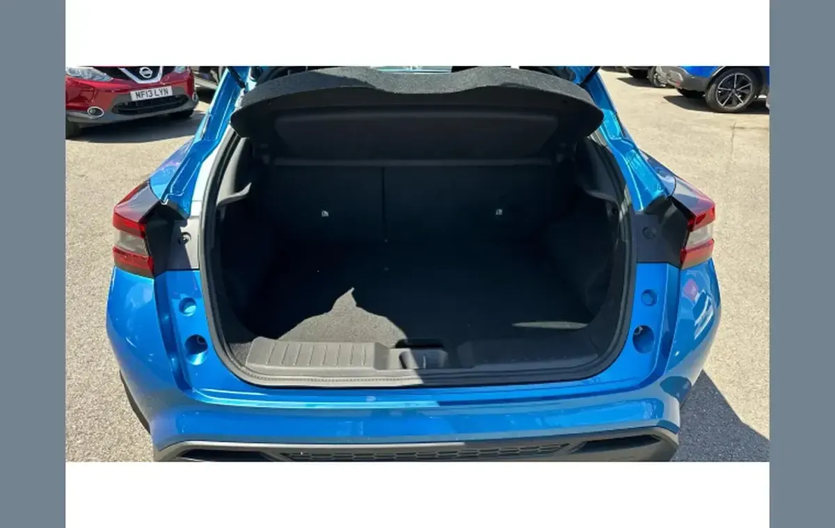 Used Nissan Juke N-Connecta 112 HP (82 kW) 2022 Blue SUV