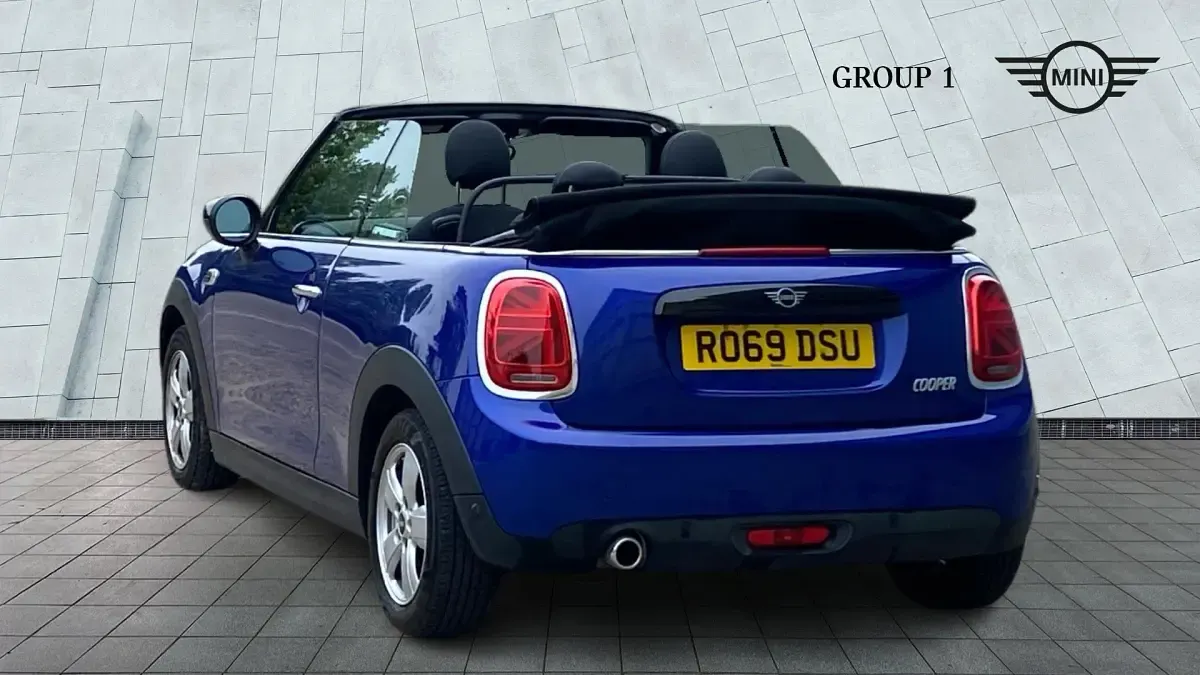 Used Mini Cooper Classic 134 HP (98 kW) 2019 Blue Hatchback