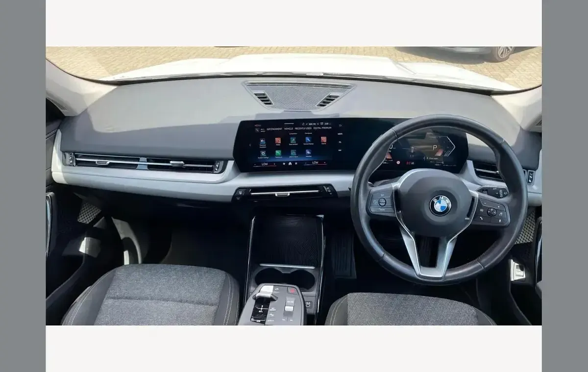 Used BMW X1 Sport Line 170 HP (125 kW) 2024 White SUV