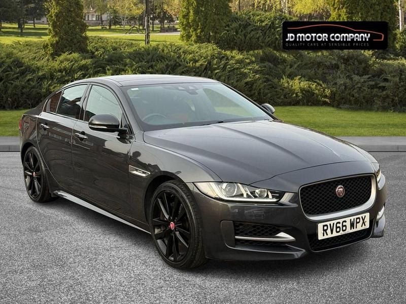 Used Jaguar XE R-Sport 180 HP (132 kW) 2016 Grey Sedan