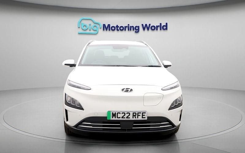 Used Hyundai Kona Premium 100 kW (136 HP) 2022 White SUV