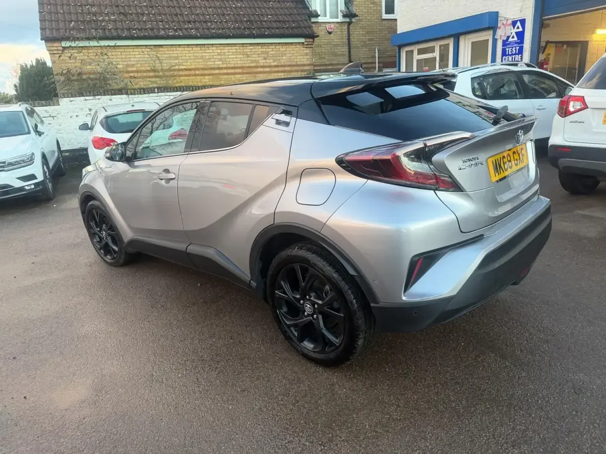 Used Toyota C-HR 122 HP (89 kW) 2018 Silver SUV