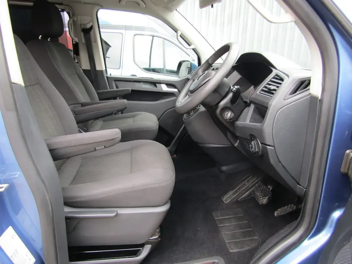 Used VW T6 SE 150 HP (110 kW) 2018 Blue Van
