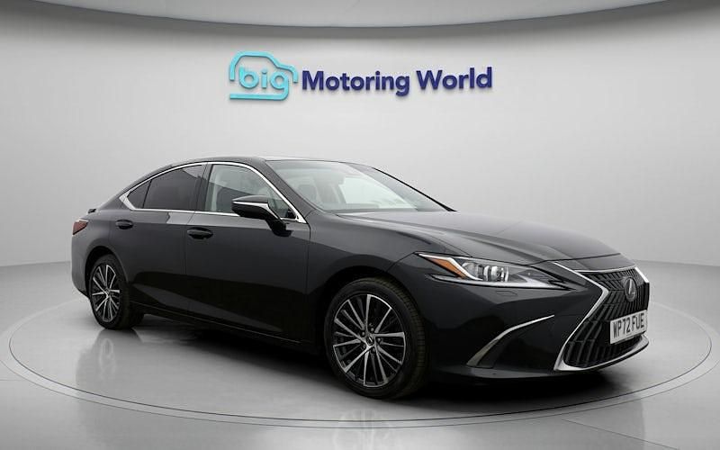 Used Lexus ES300H 218 HP (160 kW) 2021 Sedan