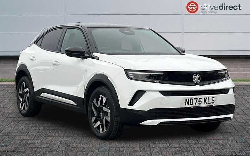 Brilliant paint arctic white New 2025 Vauxhall Mokka S SUV | £20,889 (Good price) - Image 1/4
