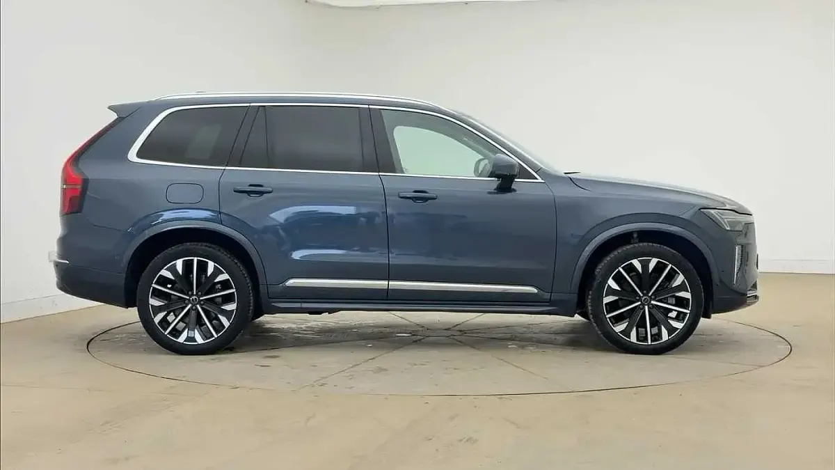 Used Volvo XC90 Ultra 455 HP (334 kW) 2025 Blue SUV
