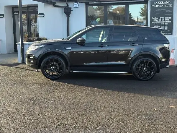 Used Land Rover Discovery 5 SE 2018 Black SUV