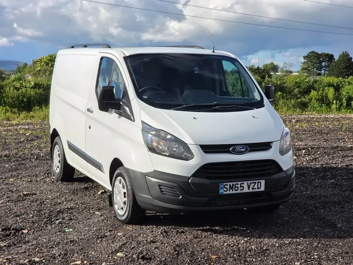 Used Ford Transit Custom 100 HP (73 kW) 2015 White Van