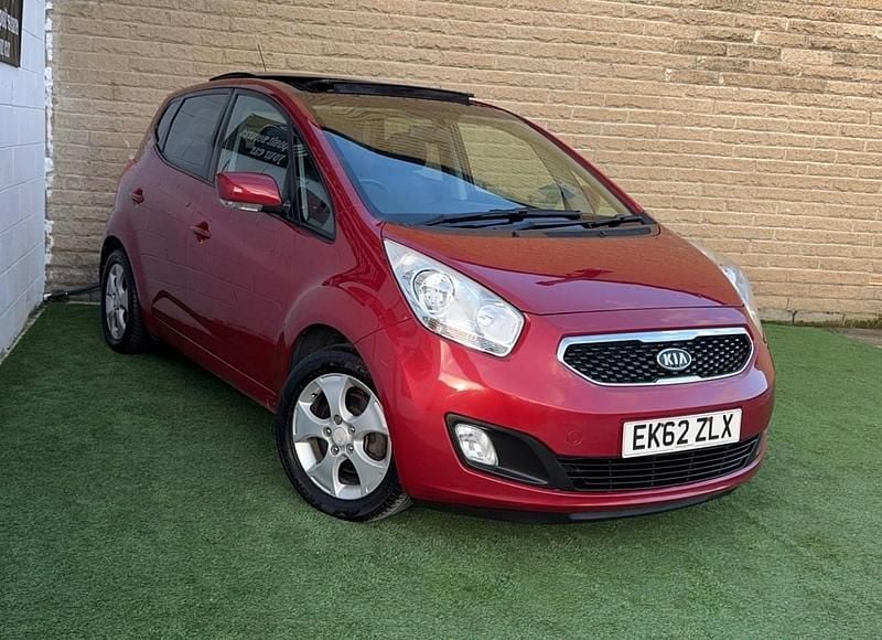 Red Used 2012 Kia Venga 3 Hatchback | £1,695 (Fair price) - Image 1/4