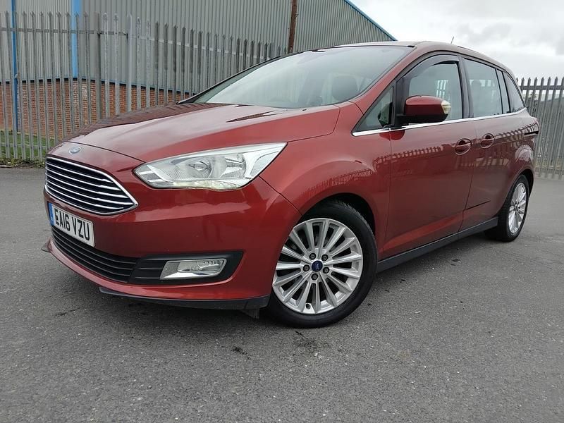 Used Ford Grand C-Max Titanium 150 HP (110 kW) 2016 Red MPV
