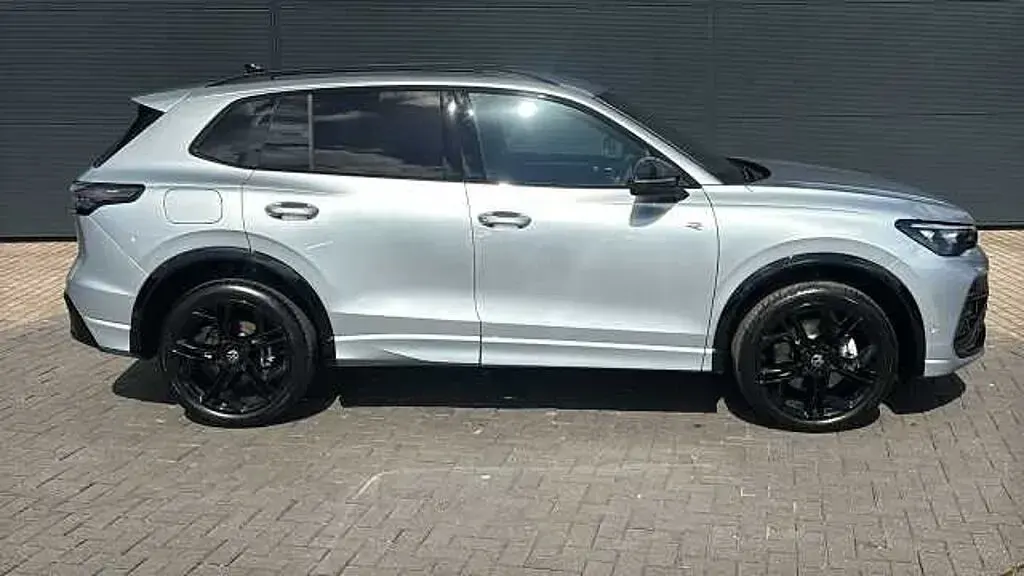 Used VW Tiguan 272 HP (200 kW) 2025 SUV
