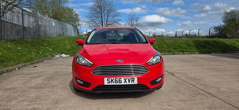 Used Ford Focus Zetec 2016 Red Hatchback