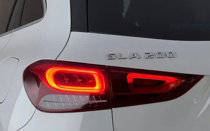 Used Mercedes GLA200 AMG Line Premium 163 HP (119 kW) 2022 White SUV
