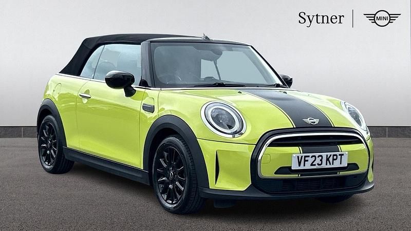 Używany Mini Cooper Classic 134 KM (98 kW) 2023 Żółty Hatchback