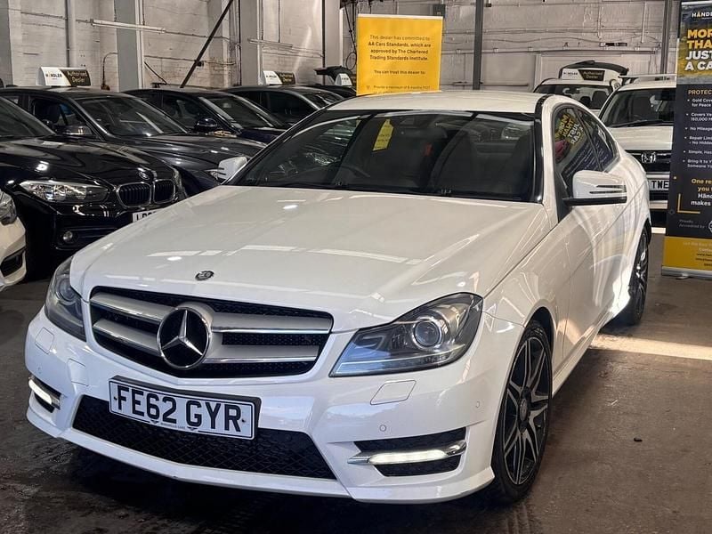 Used Mercedes C220 AMG 170 HP (125 kW) 2012 White Coupe