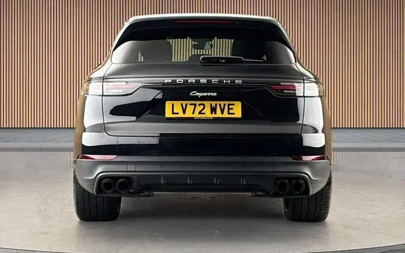 Used Porsche Cayenne 462 HP (339 kW) 2022 Black SUV