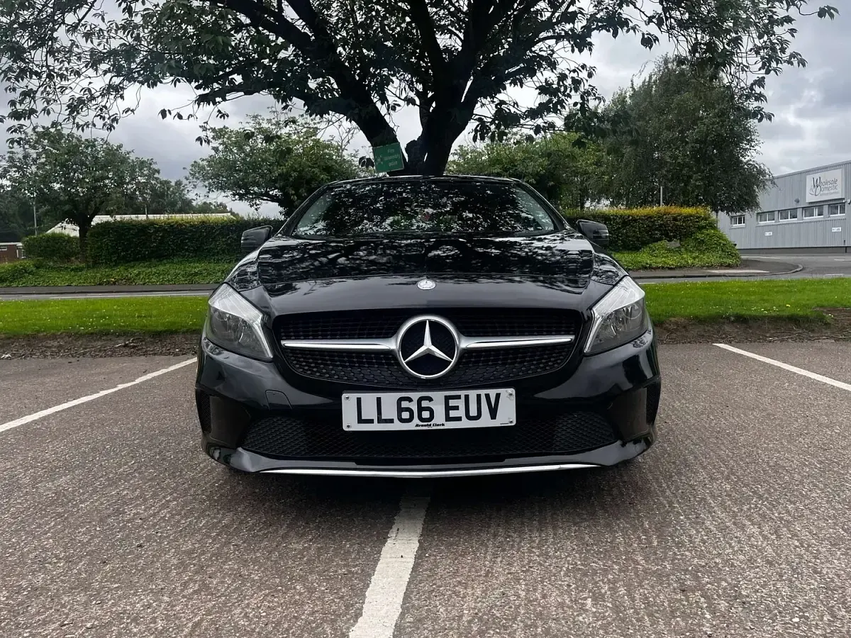 Used Mercedes A160 102 HP (75 kW) 2016 Black Hatchback