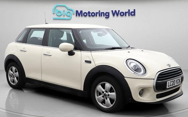 Used 2021 Mini Cooper Classic Hatchback | £9,800 (Good price) - Image 1/4