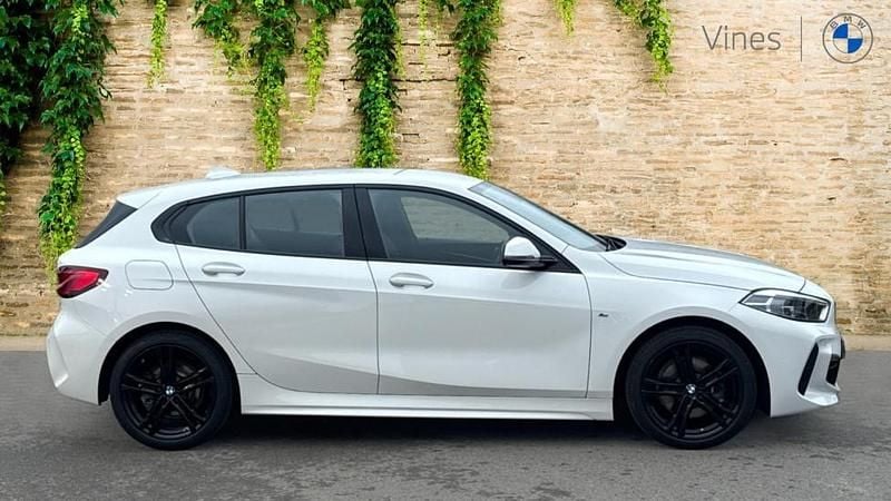 Used BMW 118 M Sport 134 HP (98 kW) 2023 White Hatchback