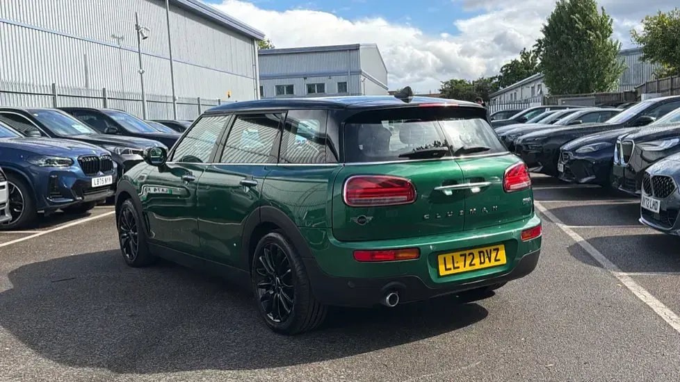 Used Mini Cooper Clubman Classic 134 HP (98 kW) 2022 Green Estate
