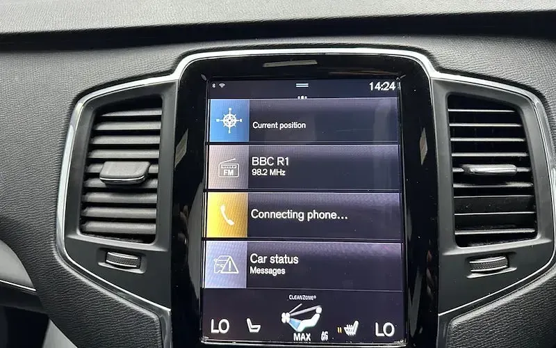 Used Volvo XC90 Momentum 235 HP (172 kW) 2019 Black SUV